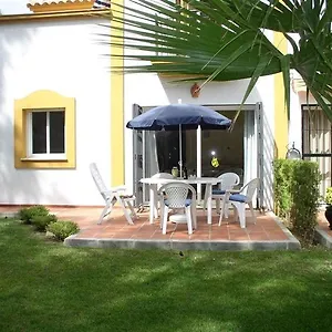 ground-floor-2-bed-own-garden-islantilla-golf.es-andalucia.com/
